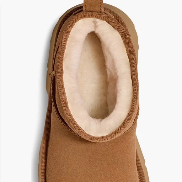 New UGG Classic Ultra Mini Platform Boots - Picture 12 of 13